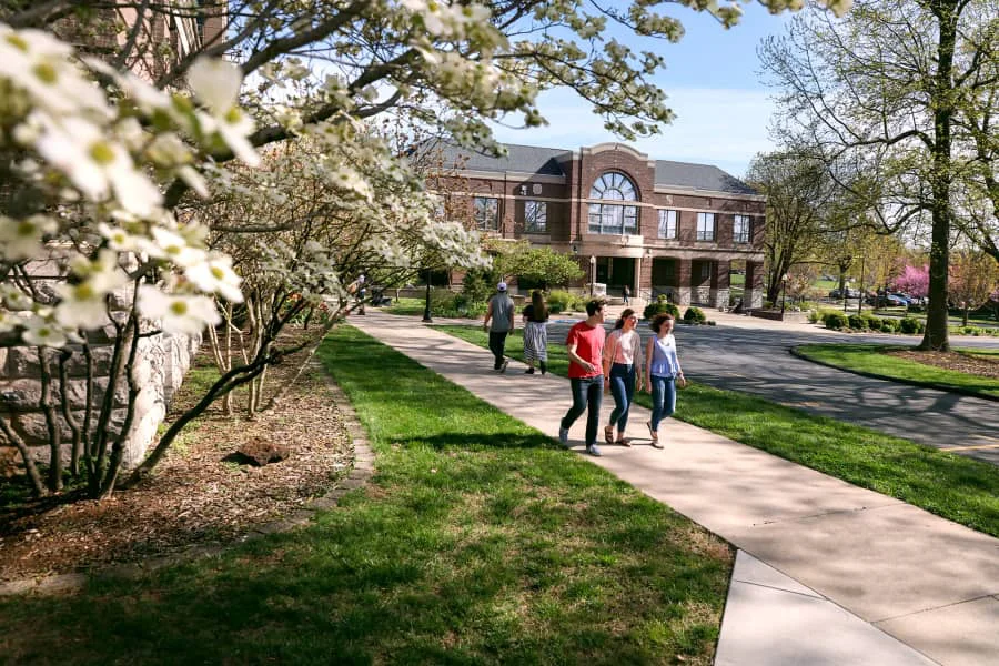 Students on the Drury University campus